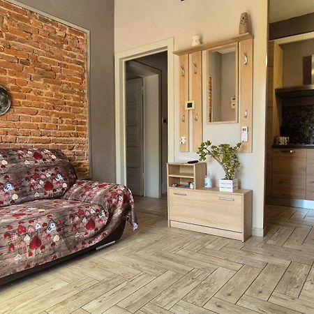 Piero'S Apartment Карбония Экстерьер фото